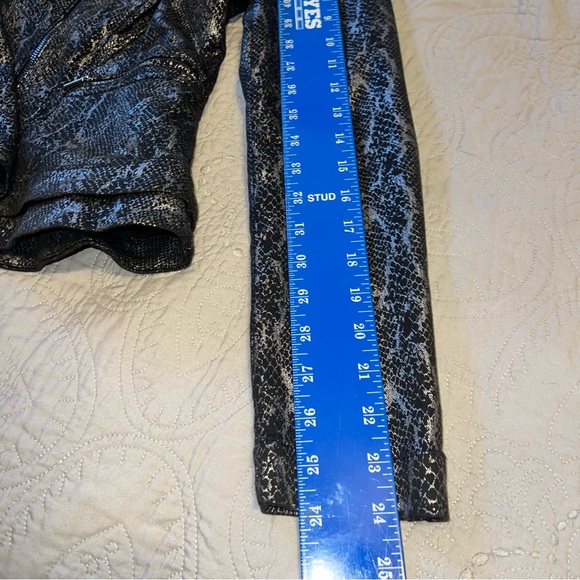 White House Black Market Petite Foiled Denim Python-Print Peplum Jacket size 2 - Picture 8 of 13